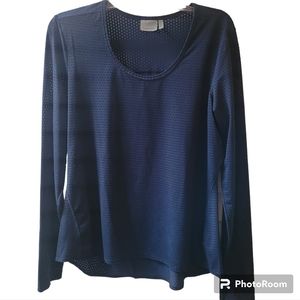 Athleta Chi long sleeve top.  Size XL. Blue